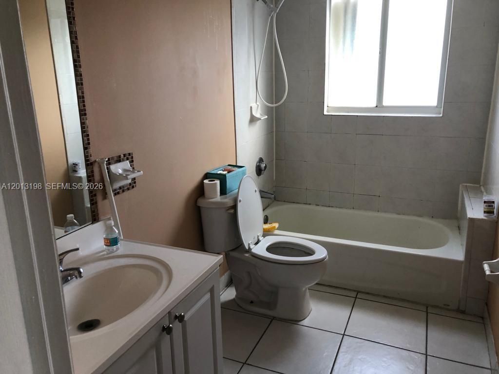 1453 SW 3rd St , Unit 202, Miami, FL 33135 Photo