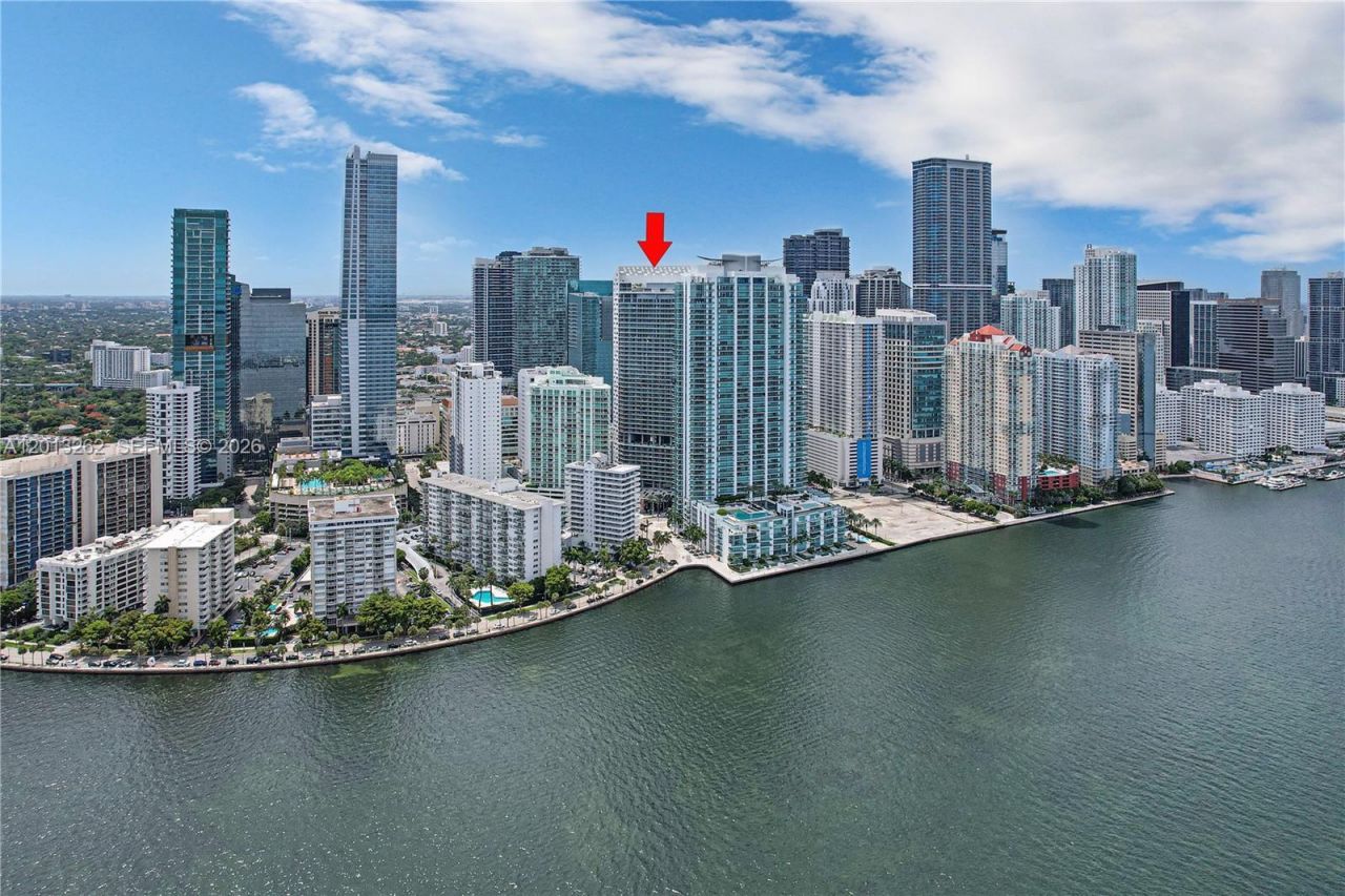 1300 Brickell Bay Dr, Unit 3402, Miami, FL 33131 Photo