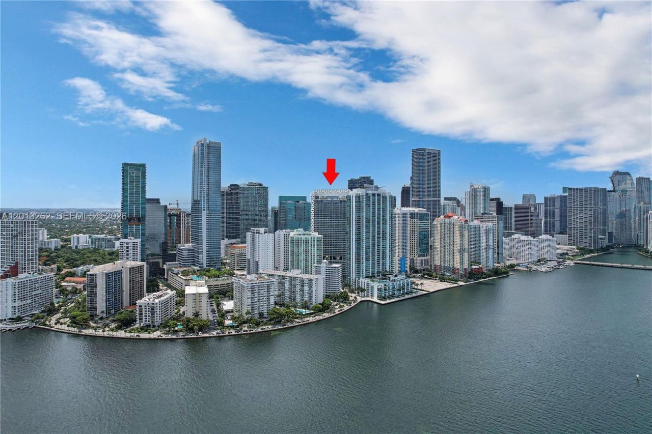 1300 Brickell Bay Dr, Unit 3402, Miami, FL 33131 Photo