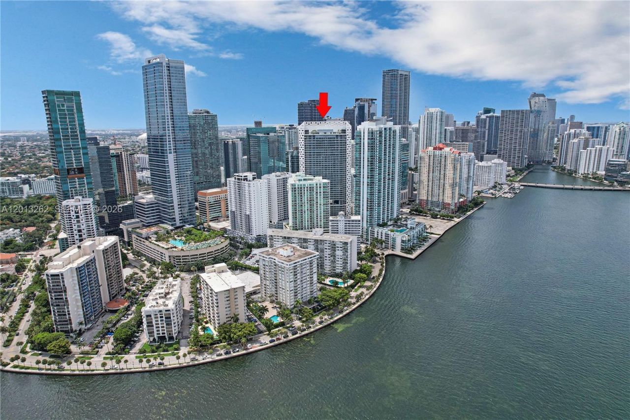 1300 Brickell Bay Dr, Unit 3402, Miami, FL 33131 Photo