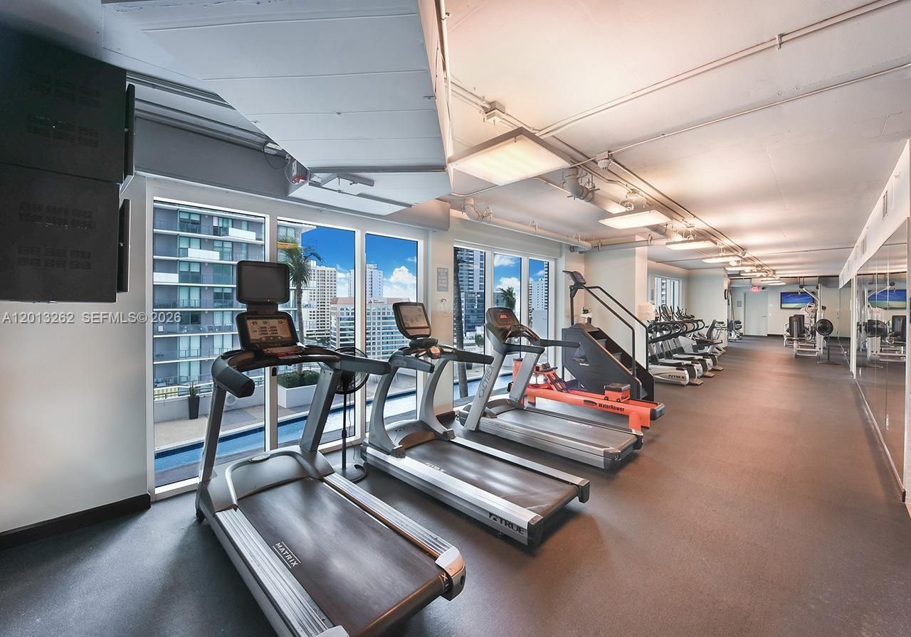 1300 Brickell Bay Dr, Unit 3402, Miami, FL 33131 Photo