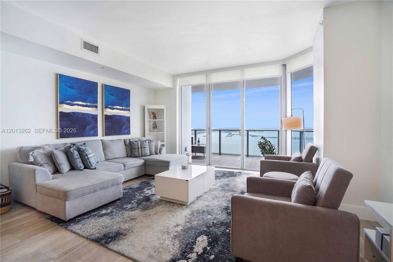 1300 Brickell Bay Dr, Unit 3402, Miami, FL 33131 Photo