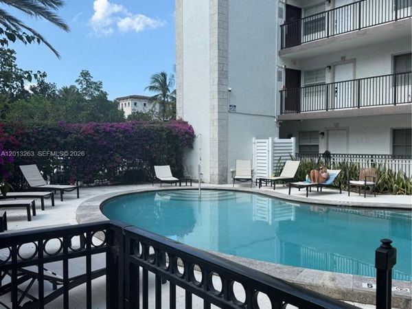 924 SE 2nd St , Unit 14, Fort Lauderdale, FL 33301