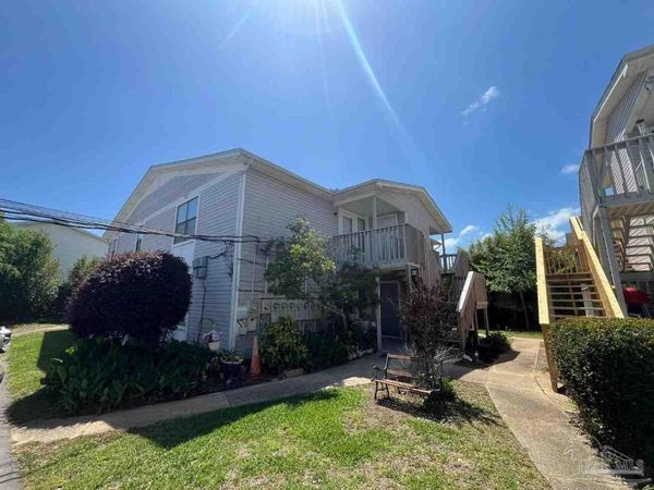 1301 Redwood Ln, Unit 203, Gulf Breeze, FL 32563
