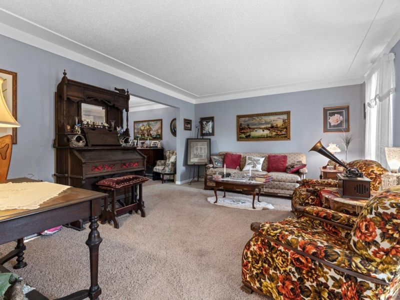 4576 Runningfawn Drive, Green Township, OH 45247 Photo 6