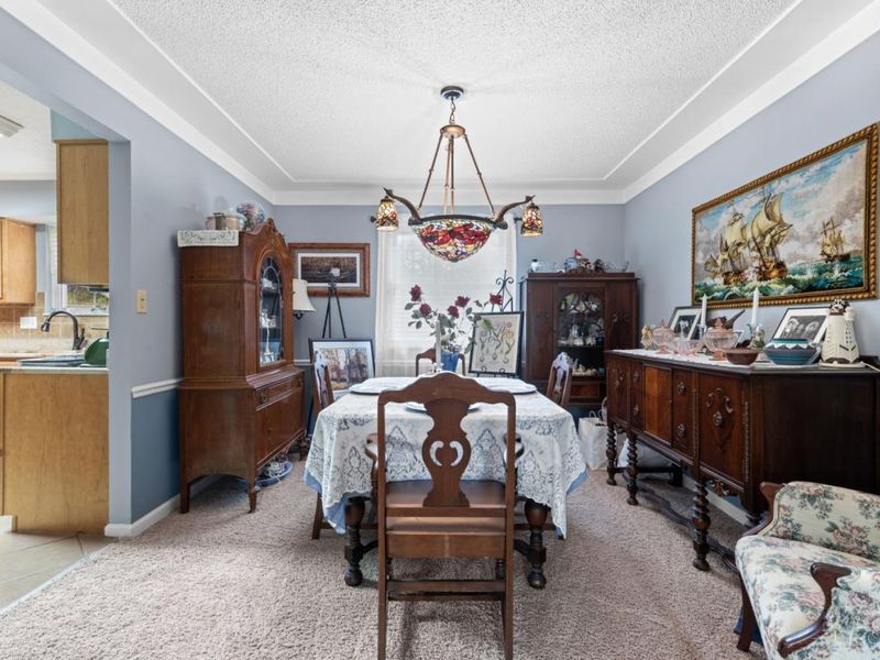 4576 Runningfawn Drive, Green Township, OH 45247 Photo 8