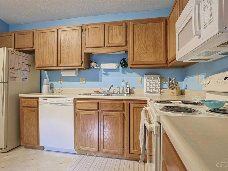 8773 Carrousel Park Circle, Unit 155, Cincinnati, OH 45251 Photo 13