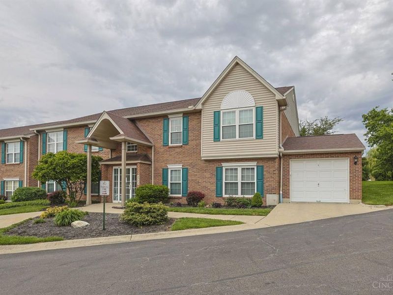 8773 Carrousel Park Circle, Unit 155, Cincinnati, OH 45251 Photo 2