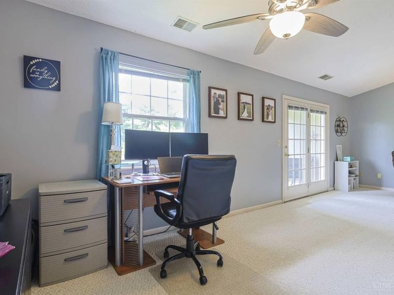8773 Carrousel Park Circle, Unit 155, Cincinnati, OH 45251 Photo 9