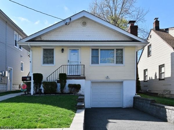 39 Niagara St, Dumont, NJ 07628
