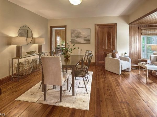 16 William St, Tewksbury, NJ 08858