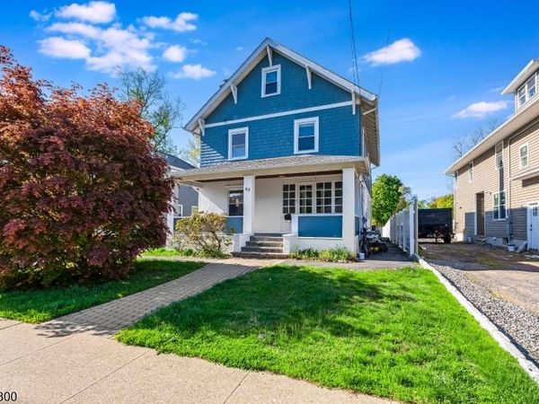 40 Franklin Pl, Morris Plains, NJ 07950