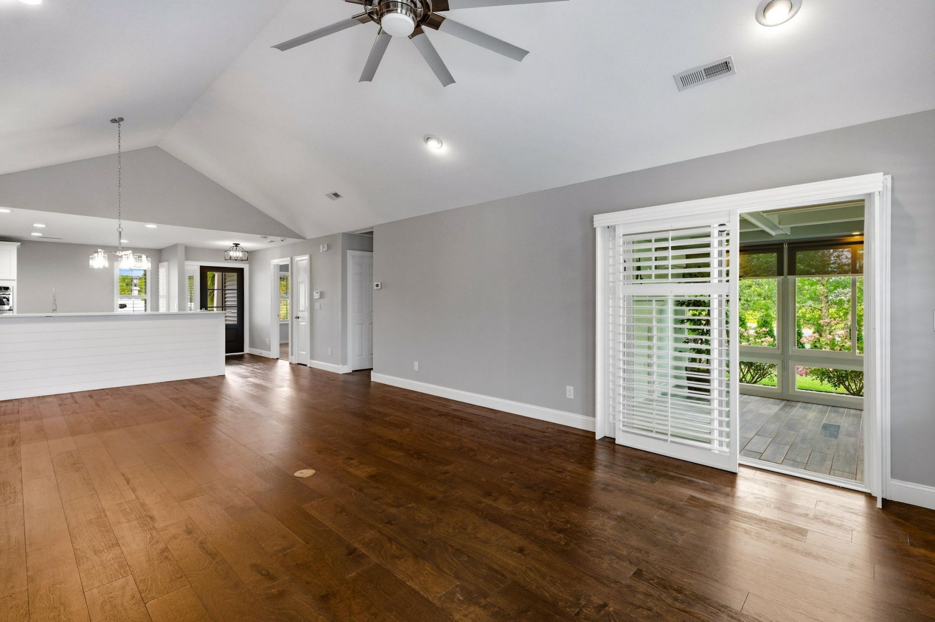 1801 Rotunda Ct. Photo 14