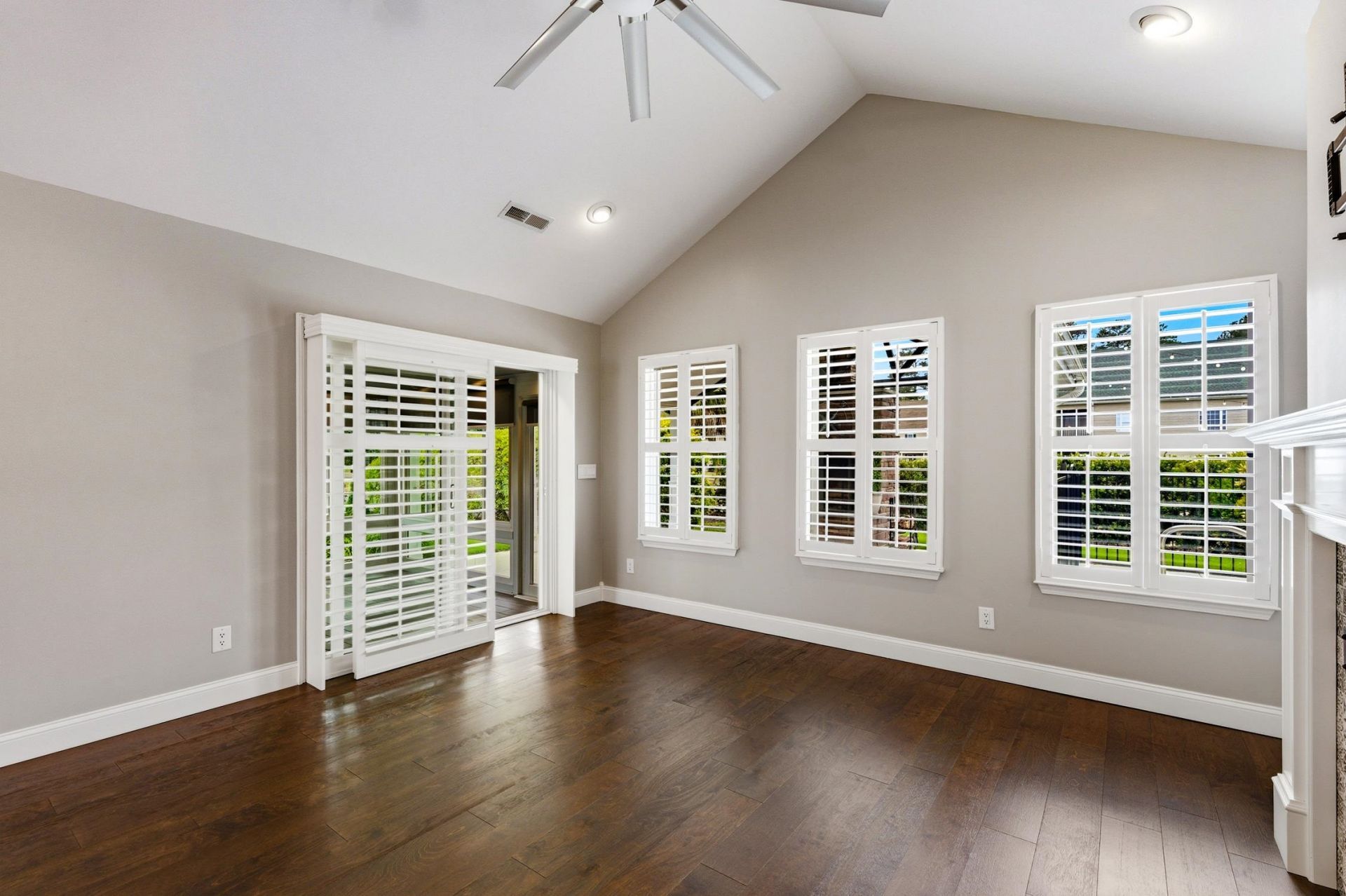 1801 Rotunda Ct. Photo 15