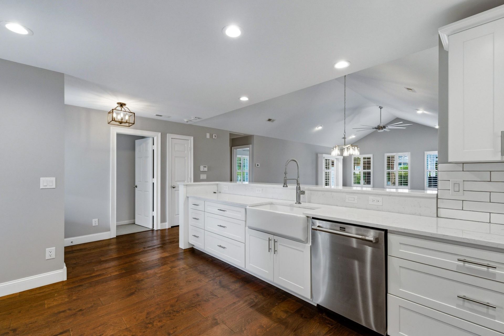 1801 Rotunda Ct. Photo 4