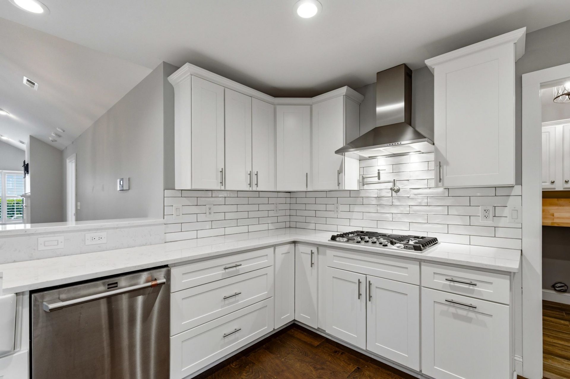 1801 Rotunda Ct. Photo 5