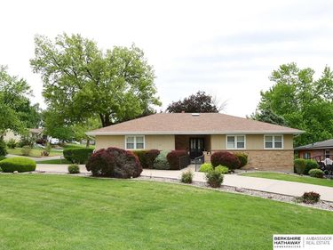 8401 S 26th Street, Bellevue, NE 68147