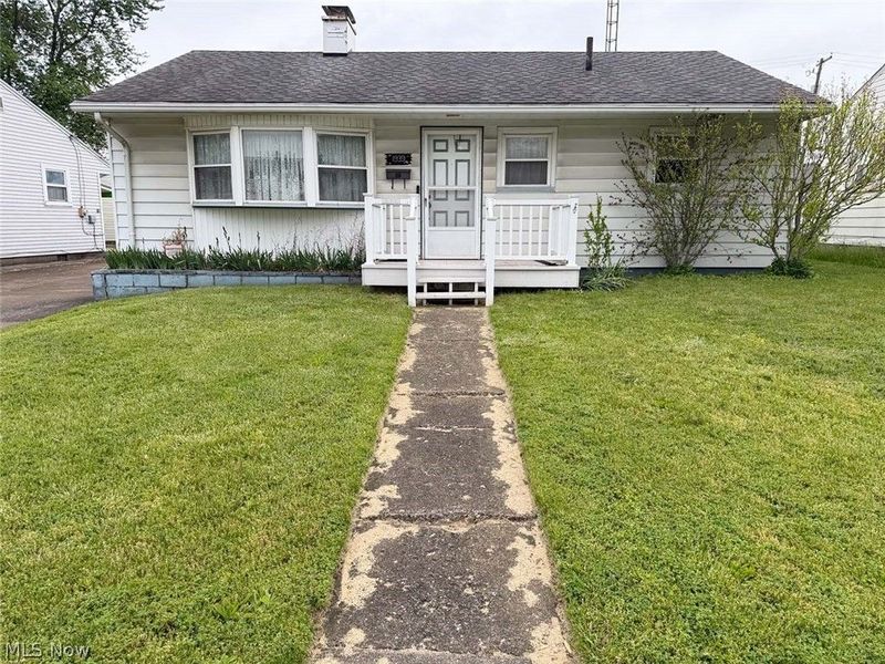 1939 Midway Avenue NE, Canton, OH 44705 Photo 1