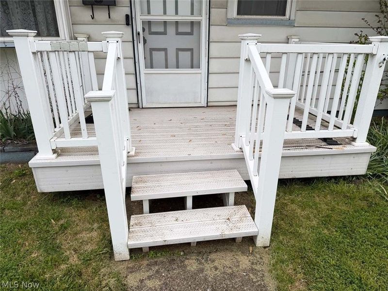 1939 Midway Avenue NE, Canton, OH 44705 Photo 3