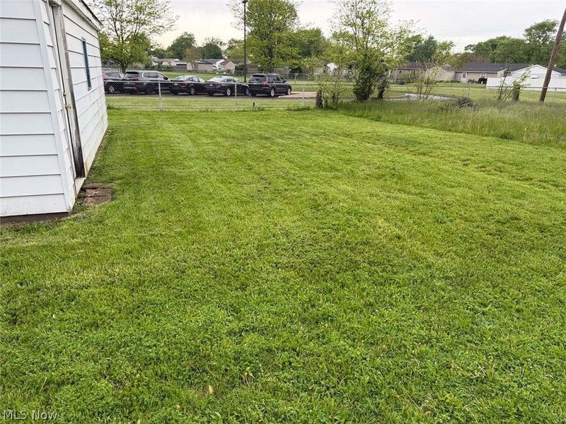 1939 Midway Avenue NE, Canton, OH 44705 Photo 5