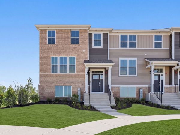 190 E Berkshire Drive, Crystal Lake, IL 60014