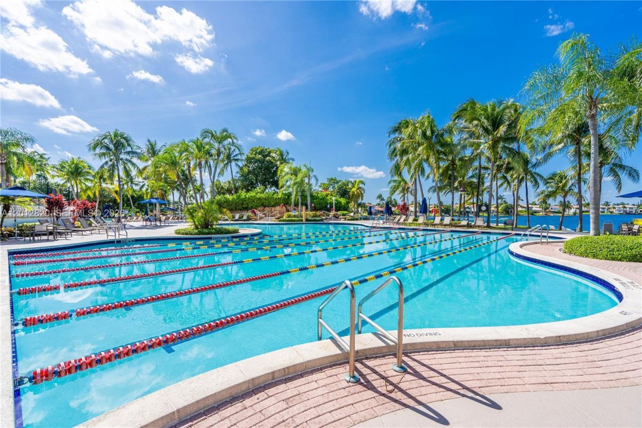 10750 NW 66th St , Unit 408, Doral, FL 33178 Photo