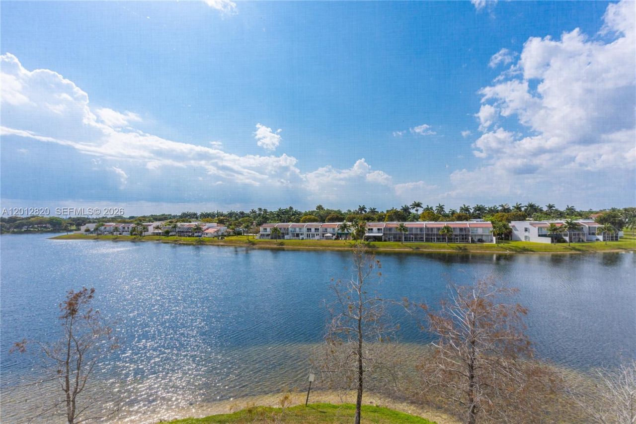 10750 NW 66th St , Unit 408, Doral, FL 33178 Photo