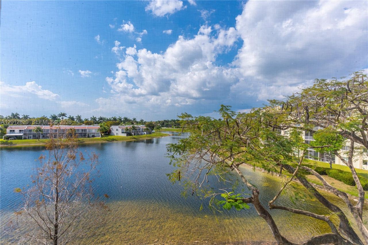 10750 NW 66th St , Unit 408, Doral, FL 33178 Photo