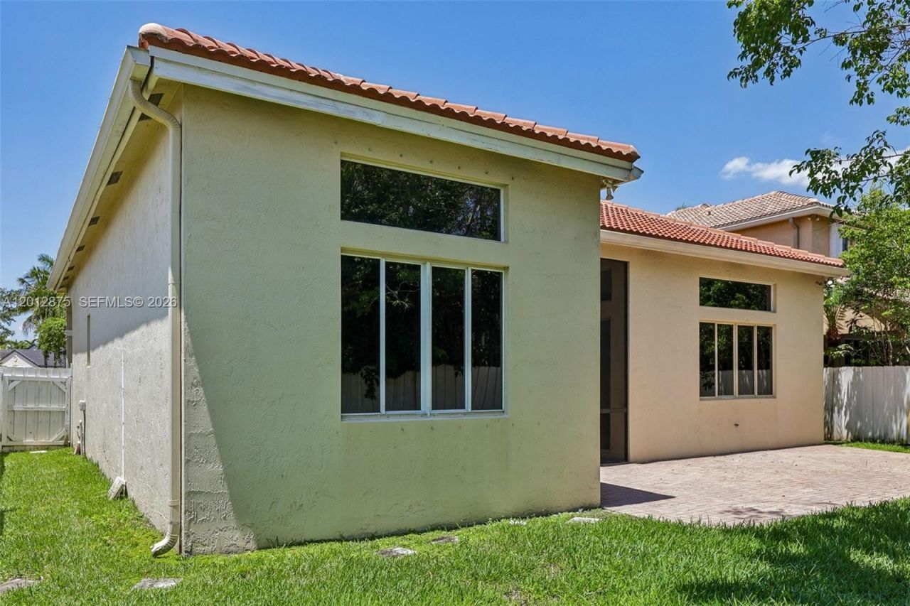 1290 Camellia Ln , Weston, FL 33326 Photo