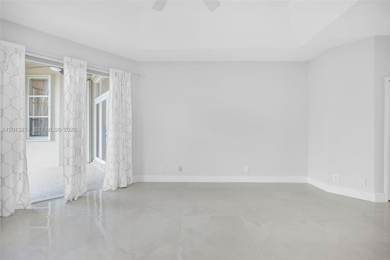 2553 Jardin Manor , Weston, FL 33327 Photo