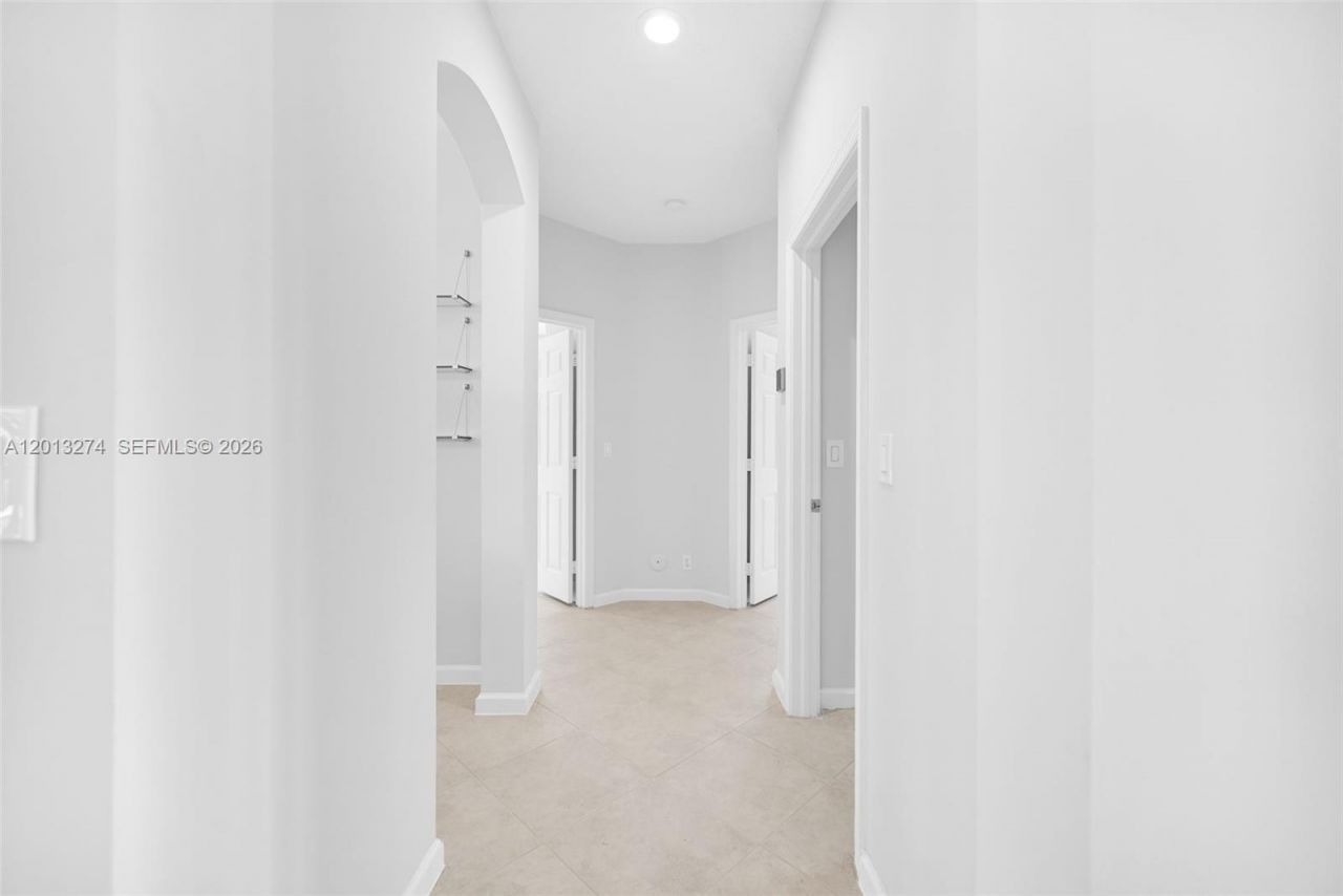 2553 Jardin Manor , Weston, FL 33327 Photo