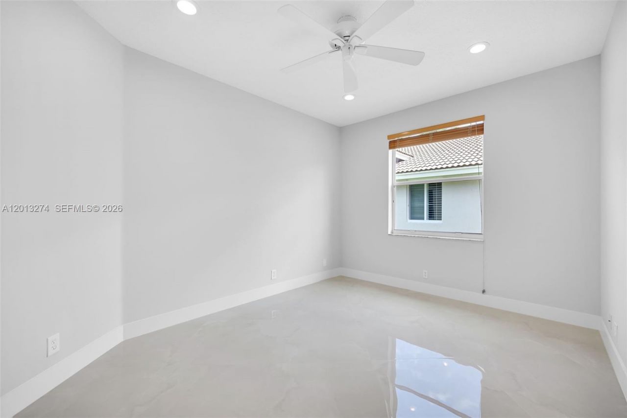 2553 Jardin Manor , Weston, FL 33327 Photo