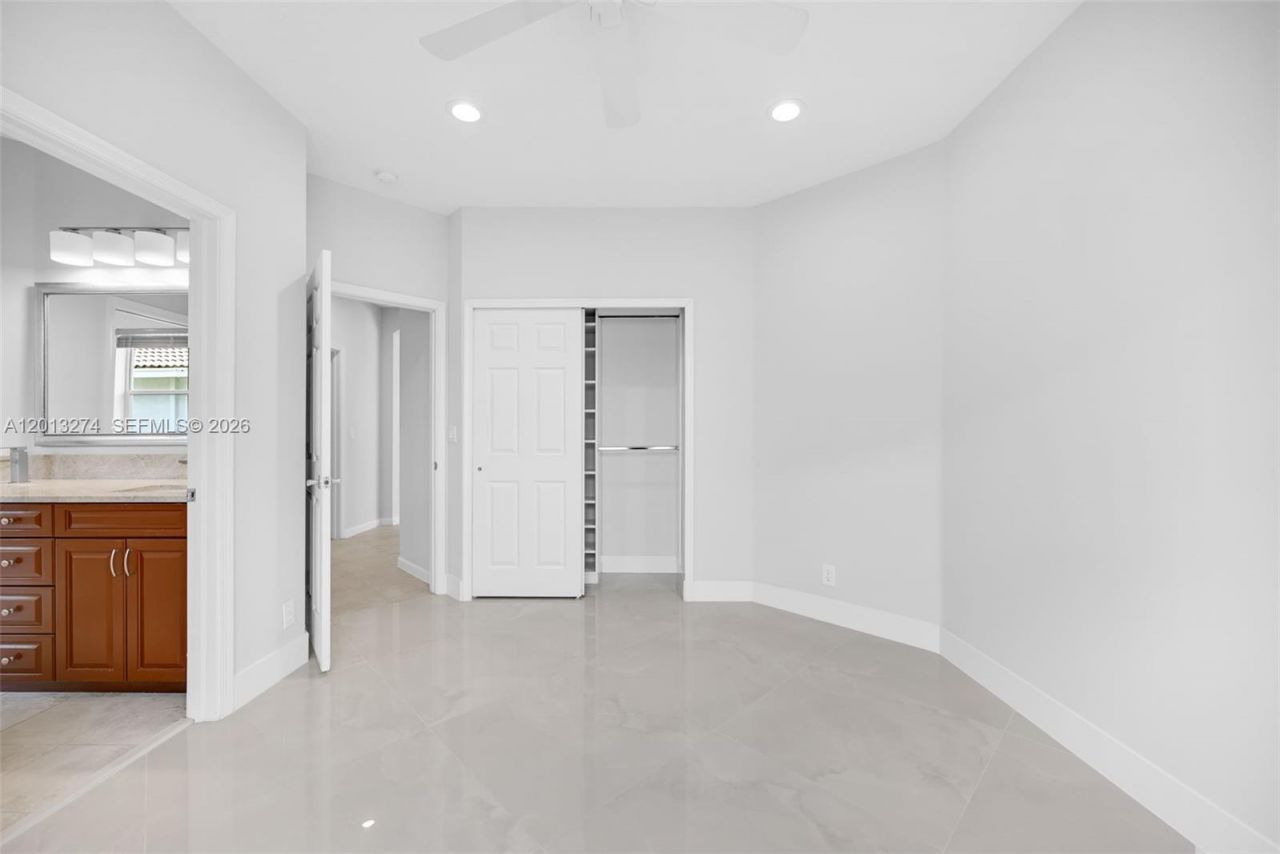 2553 Jardin Manor , Weston, FL 33327 Photo
