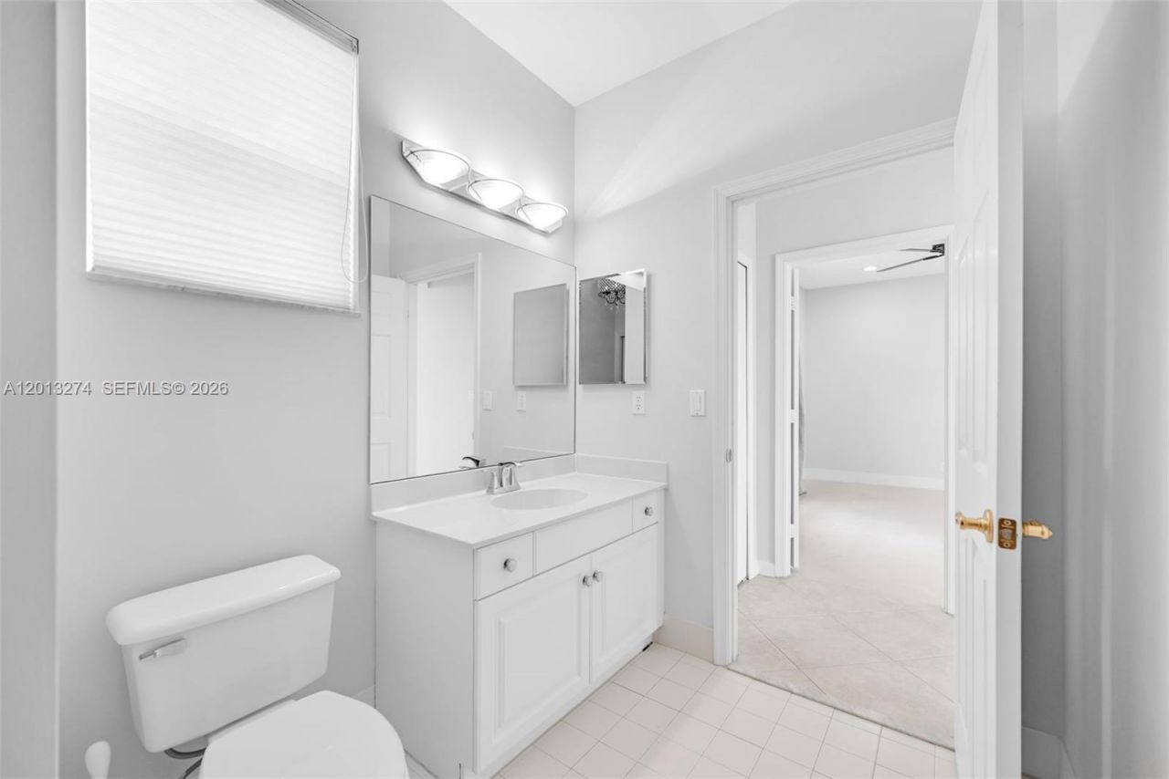 2553 Jardin Manor , Weston, FL 33327 Photo
