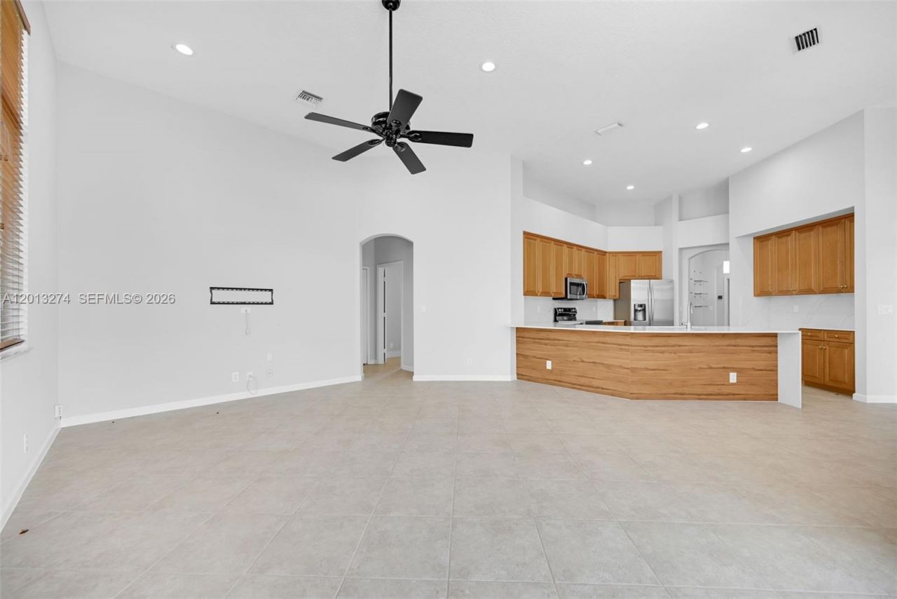 2553 Jardin Manor , Weston, FL 33327 Photo