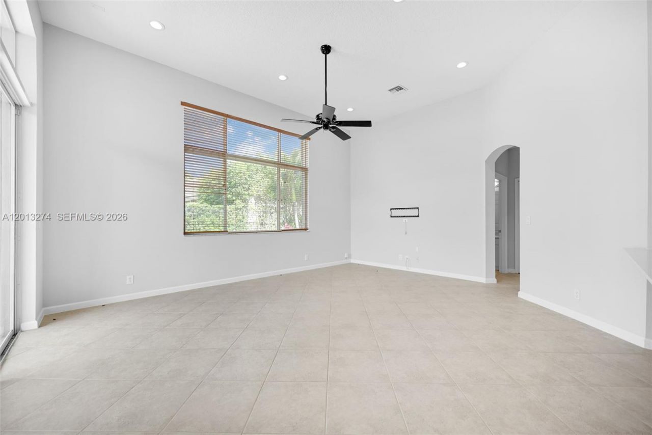 2553 Jardin Manor , Weston, FL 33327 Photo