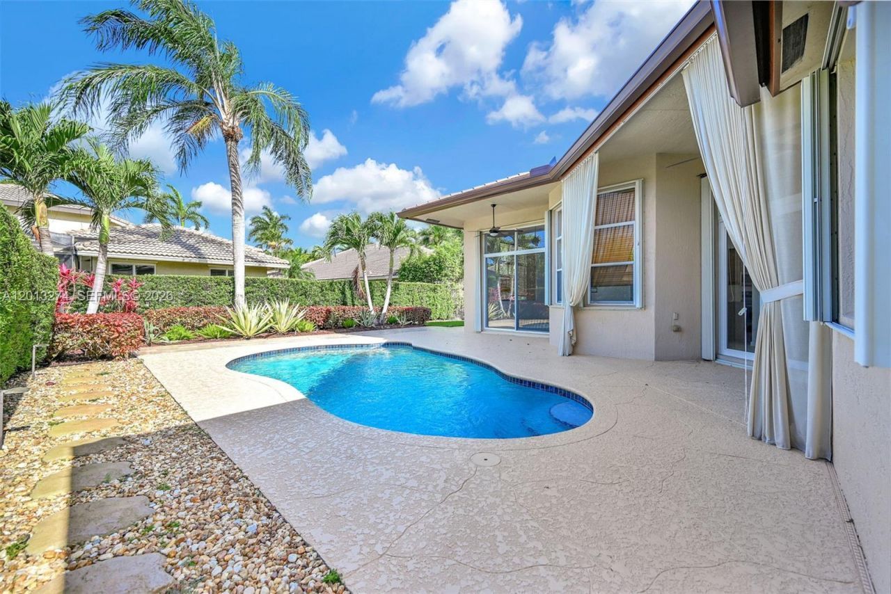 2553 Jardin Manor , Weston, FL 33327 Photo