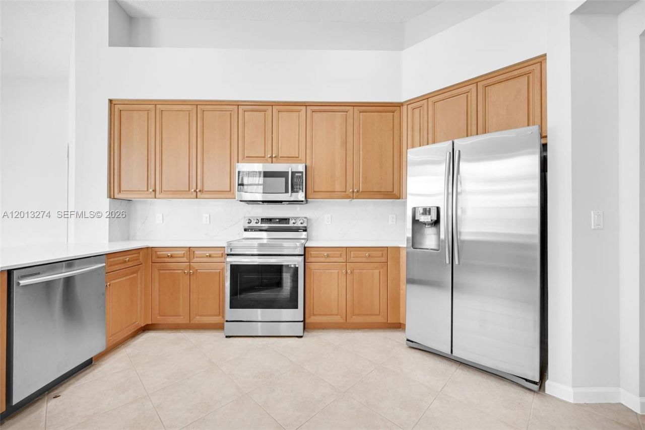 2553 Jardin Manor , Weston, FL 33327 Photo