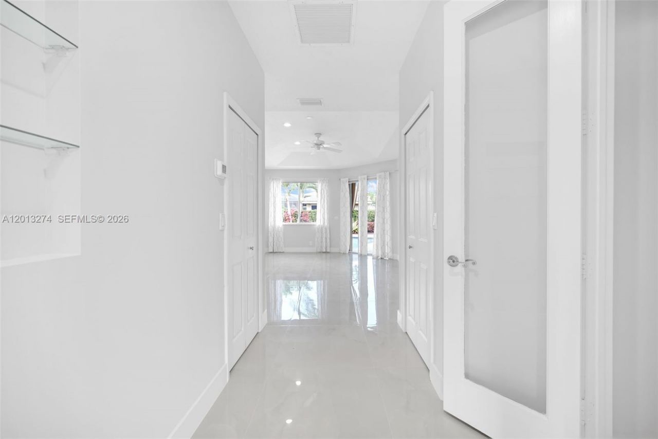 2553 Jardin Manor , Weston, FL 33327 Photo
