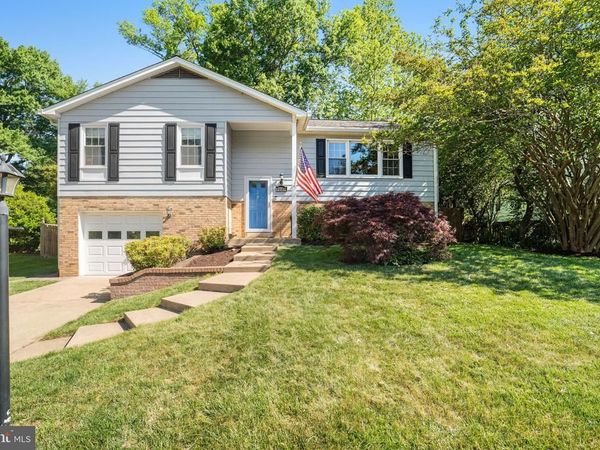 2002 HOOVER LANE, ALEXANDRIA, VA 22308