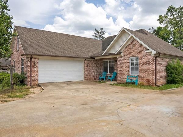 150 Yocona Ridge, Oxford, MS 38655