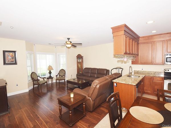 209 Okeefe Court, Oakdale, NY 11769