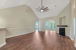 1114 University Forest Dr.  photo 4
