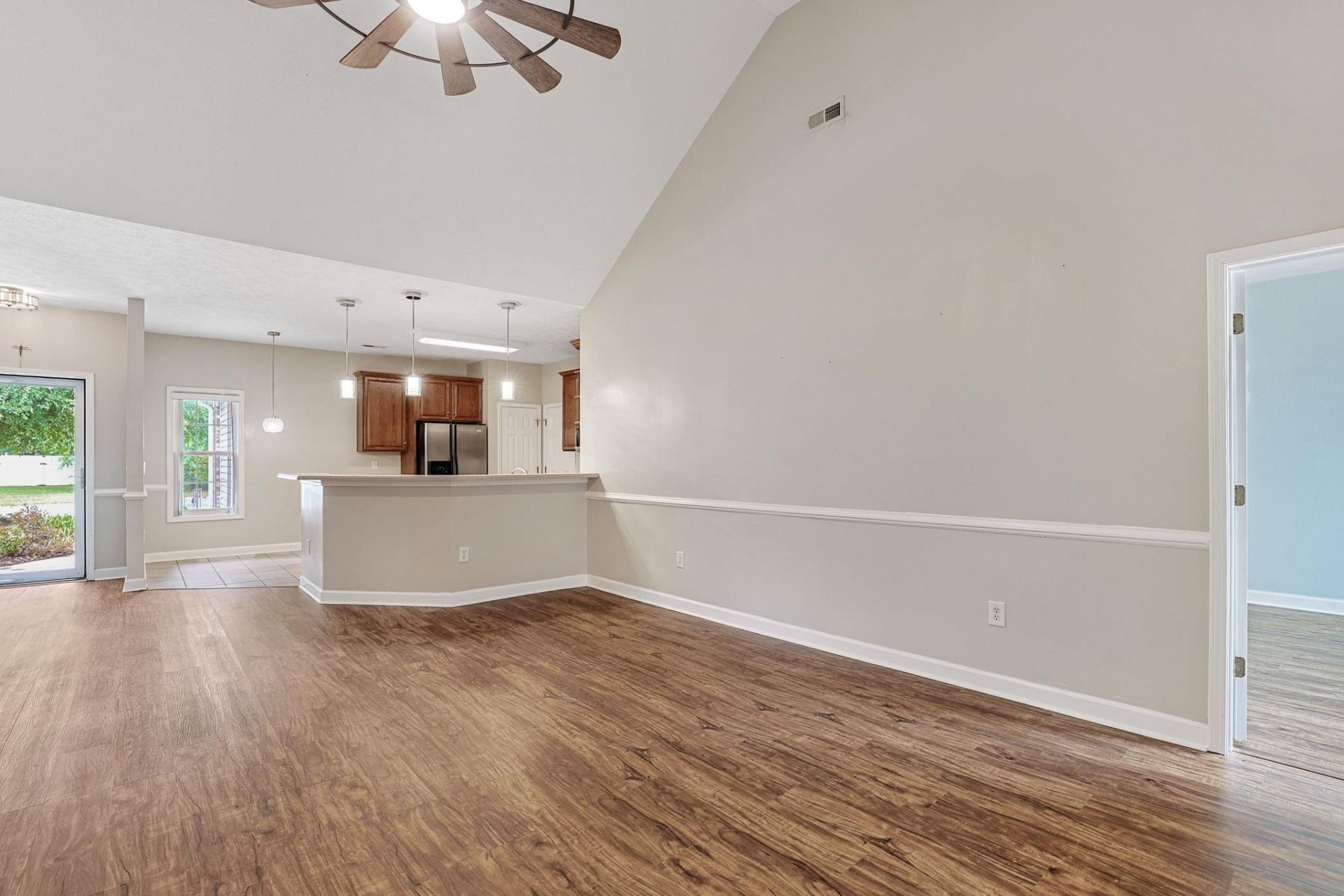 1114 University Forest Dr.  Photo 4