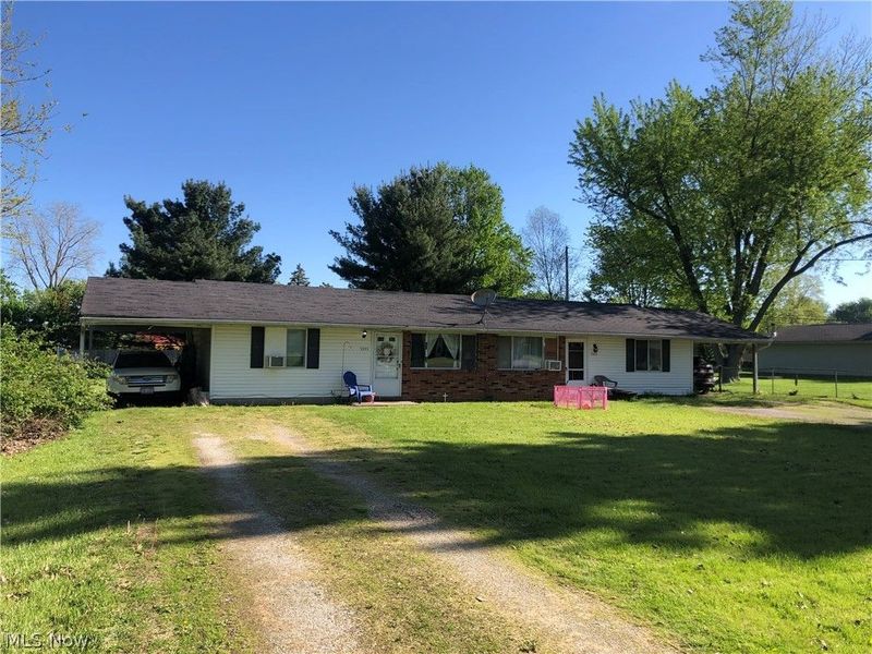 5333 Charm Street SW, Canton, OH 44706 Photo 2