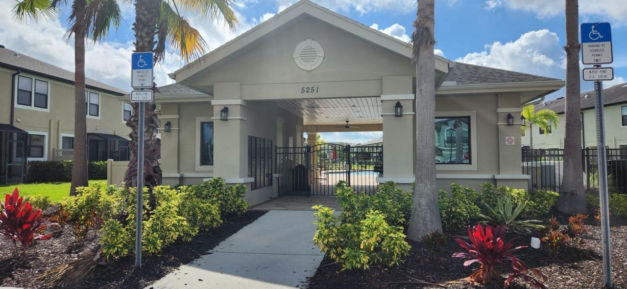 5286 78th St Circle E, Bradenton, FL 34203 Photo
