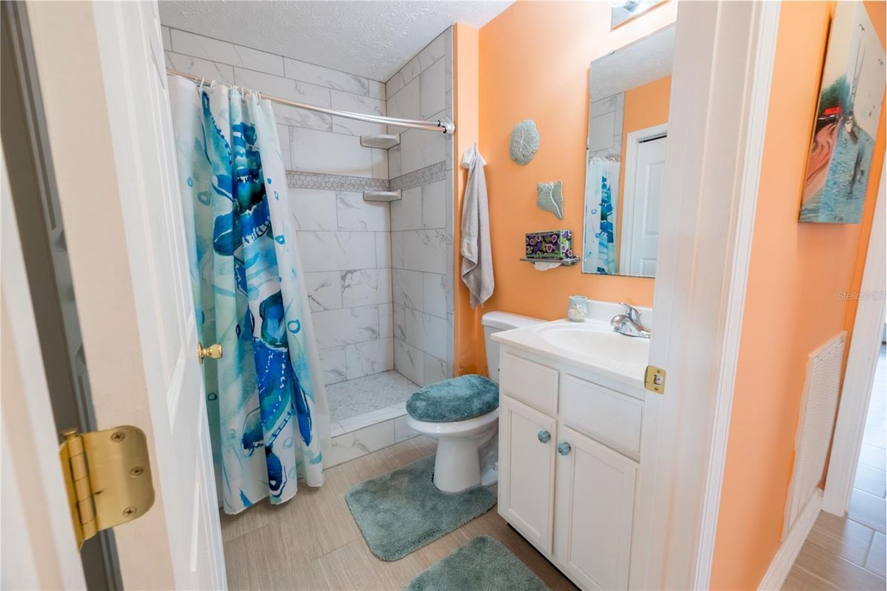 200/202 NE 205th Street , Suwannee, FL 32692 Photo