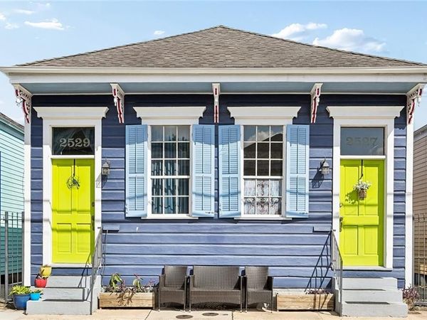 2527 LAUREL Street , Unit 2527, New Orleans, LA 70130