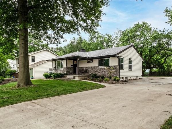 1621 Oxford Road, Lawrence, KS 66044