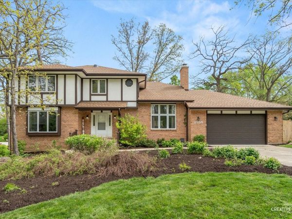 3104 Whispering Oaks Lane , Woodridge, IL 60517